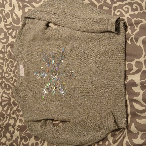 2/$20 Children's Place gray & silver Snowflake sweater size 7/8 - Picture 3 of 3